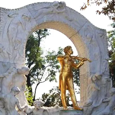 Am Wolfgangsee Strobl